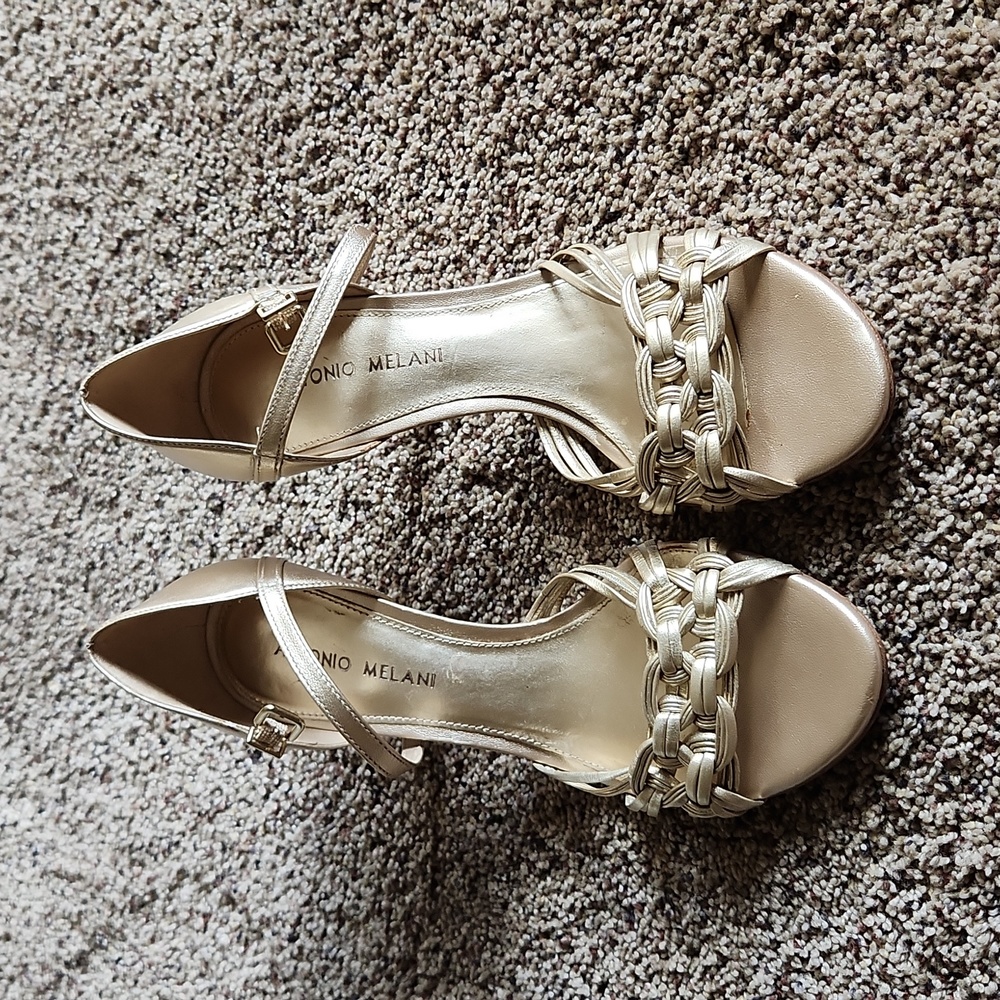 💕Antonio Melani gold heels💕